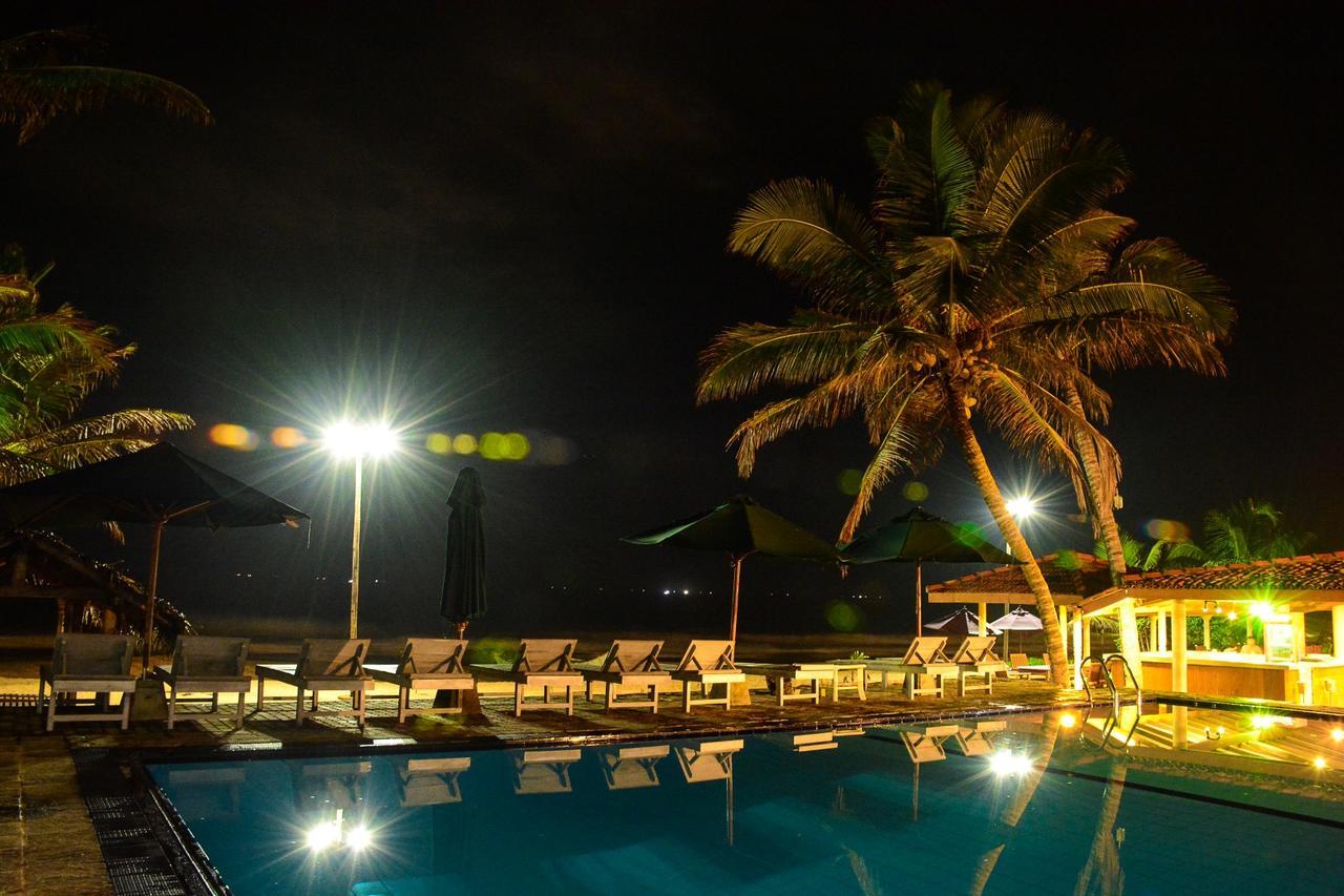 Ranmal Beach Hotel Hikkaduwa Buitenkant foto