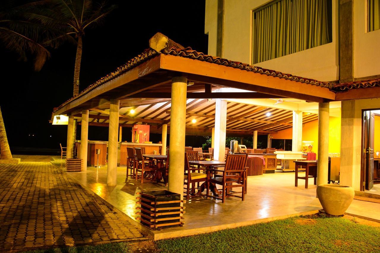 Ranmal Beach Hotel Hikkaduwa Buitenkant foto