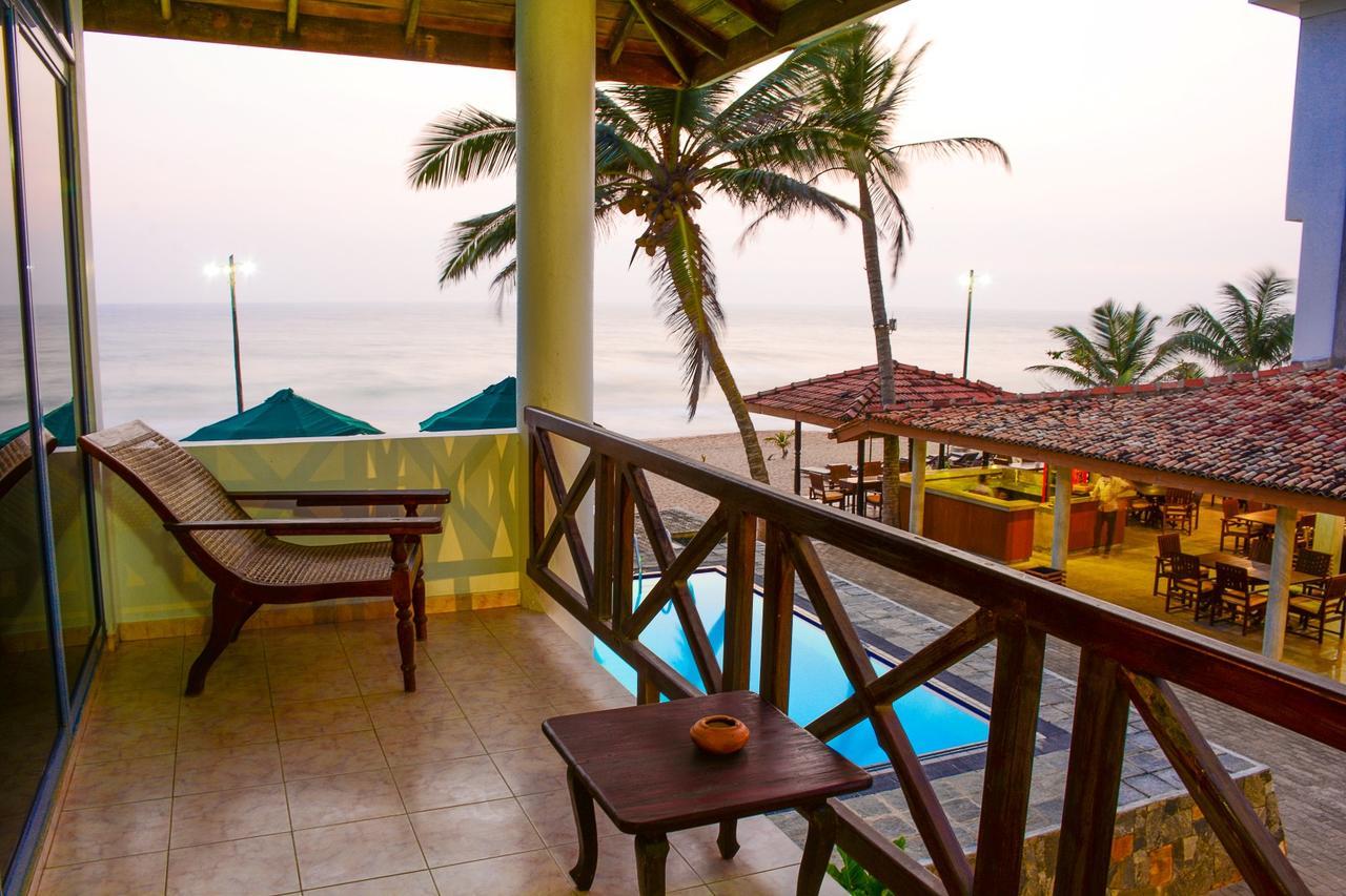 Ranmal Beach Hotel Hikkaduwa Buitenkant foto