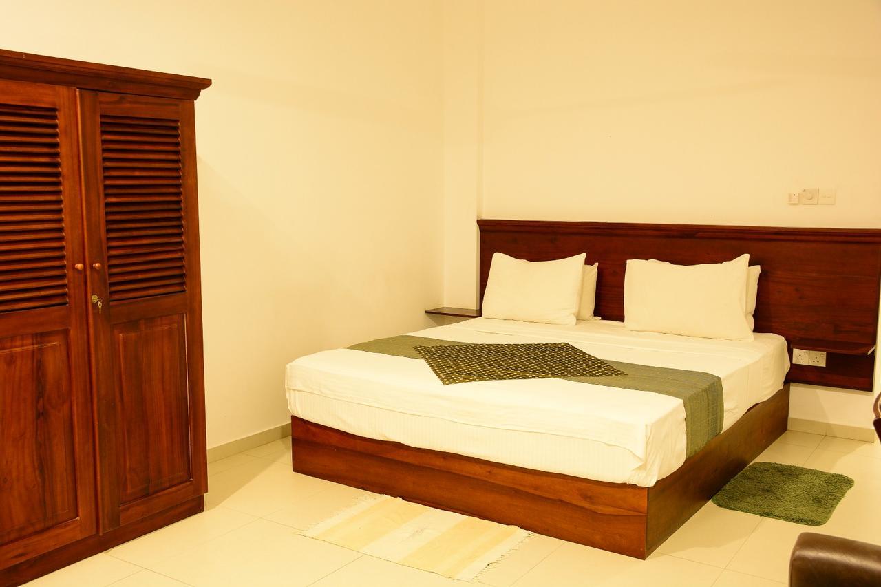 Ranmal Beach Hotel Hikkaduwa Kamer foto