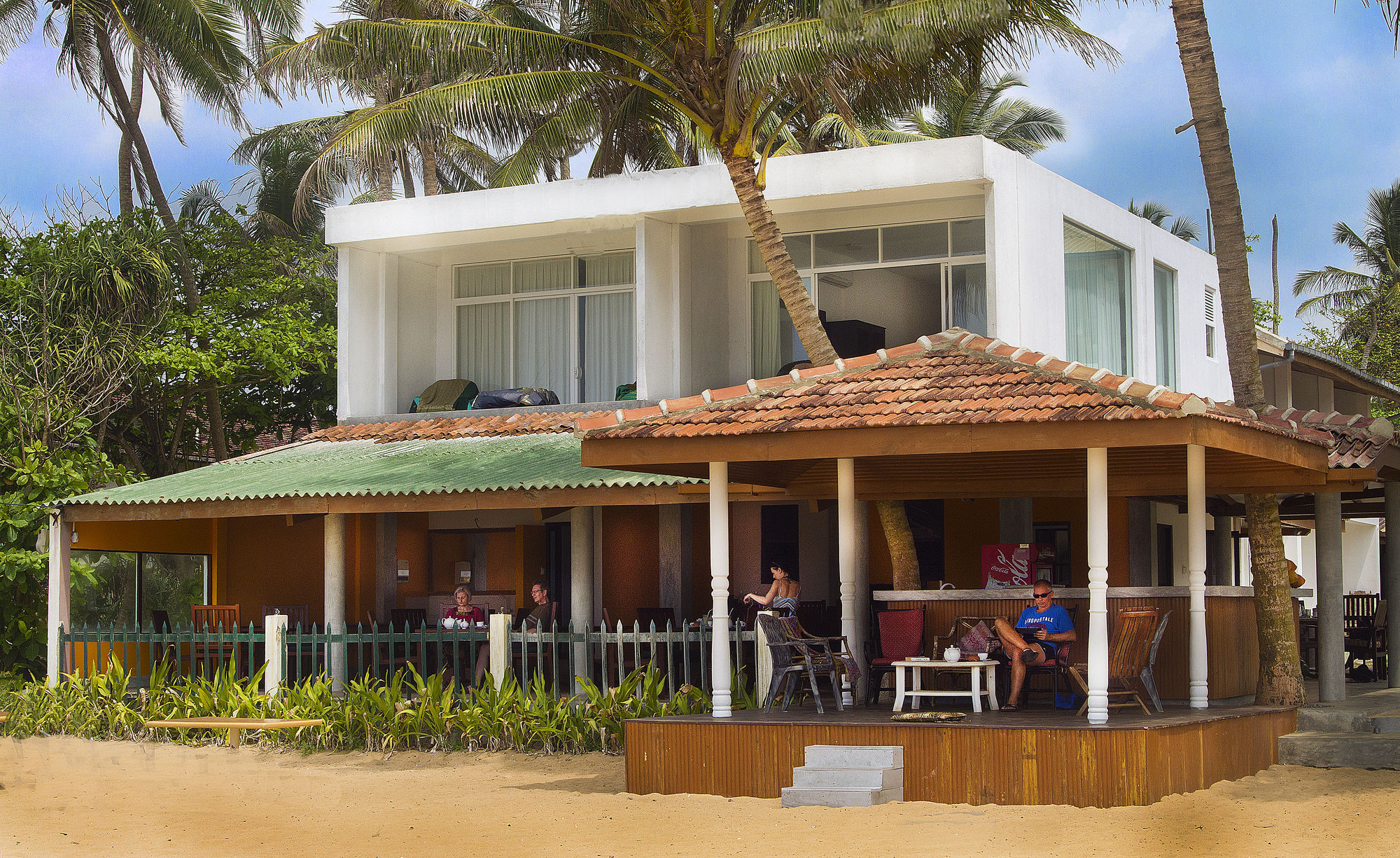 Ranmal Beach Hotel Hikkaduwa Buitenkant foto