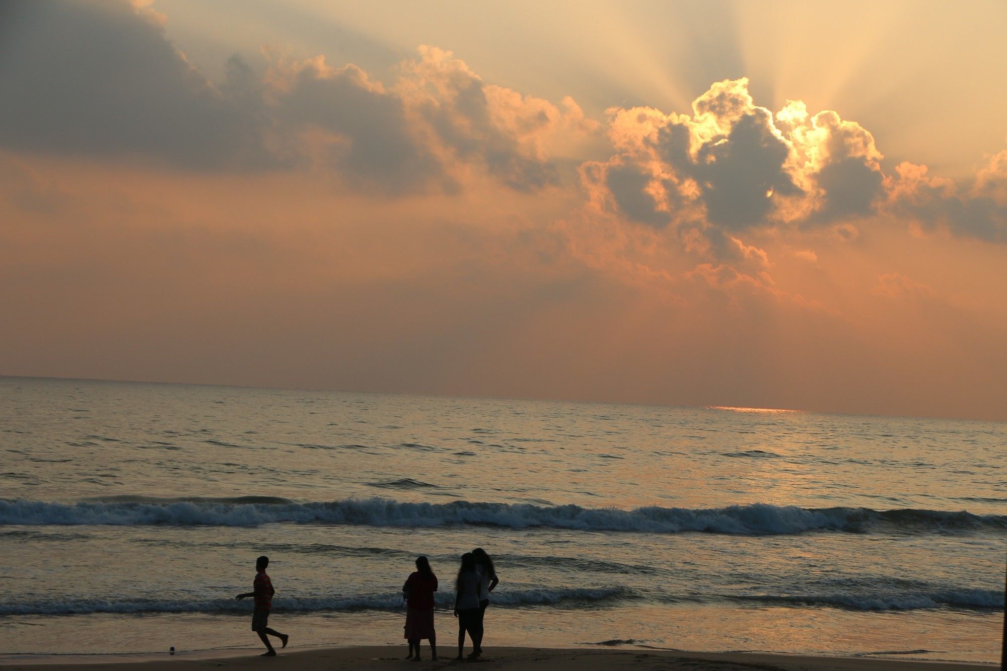 Ranmal Beach Hotel Hikkaduwa Buitenkant foto