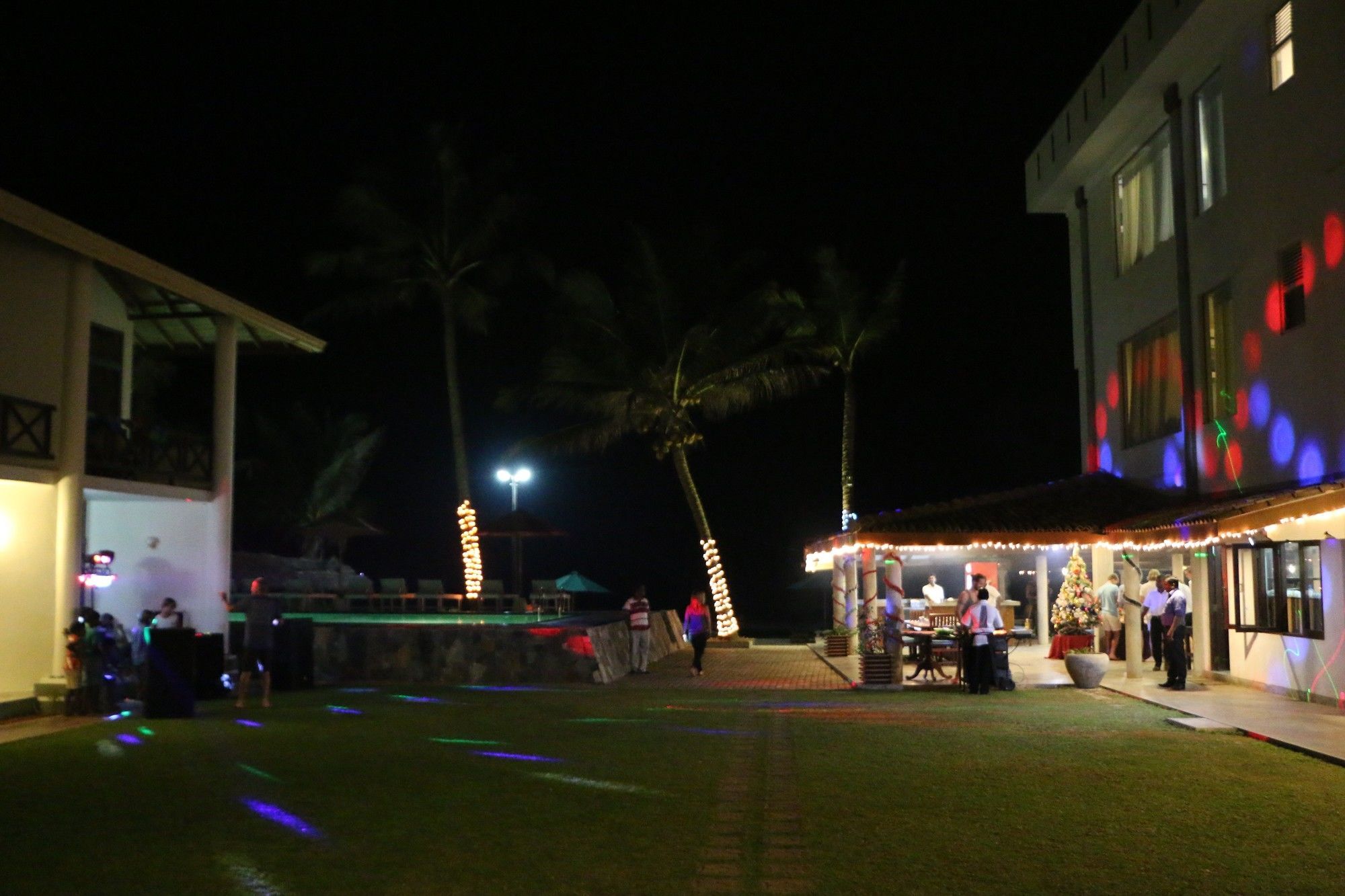 Ranmal Beach Hotel Hikkaduwa Buitenkant foto